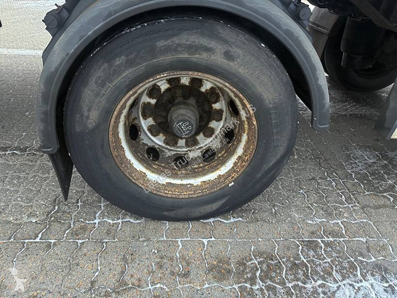 نصف مقطورة Krone Curtainsider / City-Plane LBW