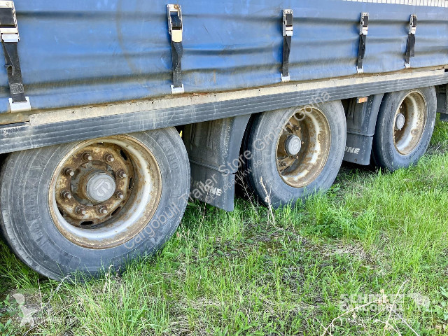 نصف مقطورة Krone Curtainsider Mega