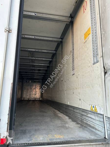نصف مقطورة Schmitz Cargobull frigo