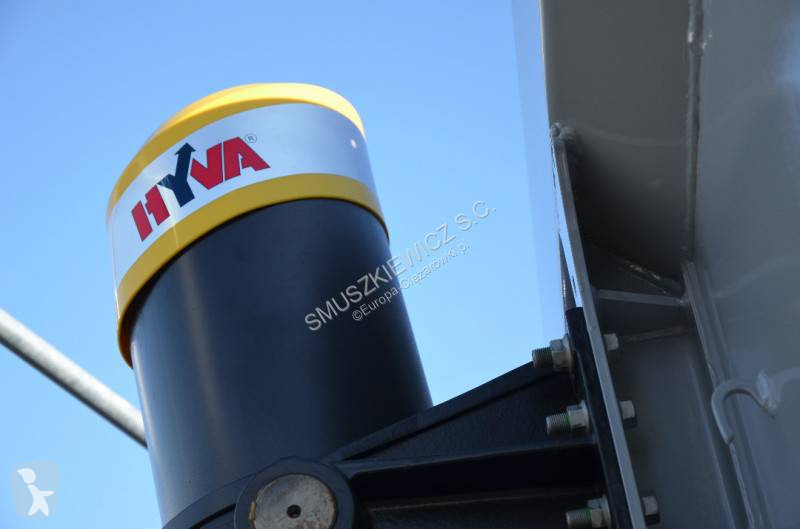 Полуремарке Schwarzmüller Schwarzmuller NOWA...