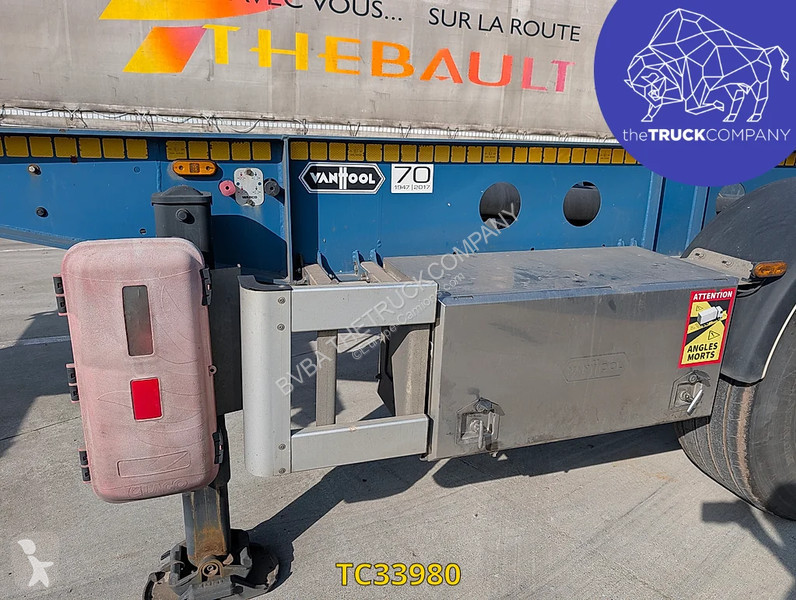 نصف مقطورة Van Hool 30. ADR