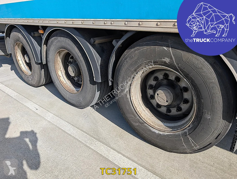 نصف مقطورة Fruehauf