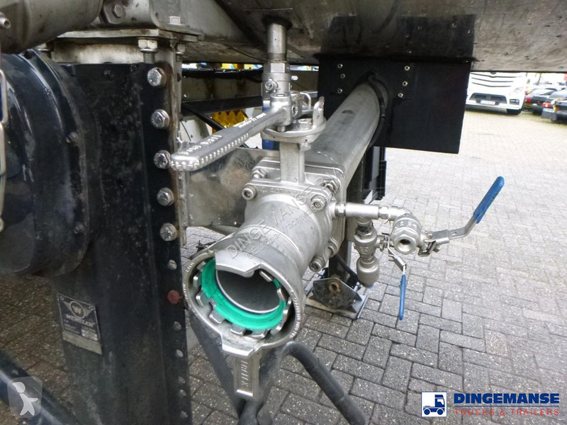 Semi remorque LAG Chemical tank inox L4BH 32.5...