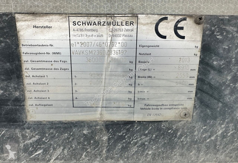 نصف مقطورة Schwarzmüller 663 HKS2/E