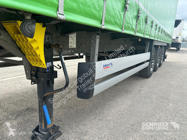 نصف مقطورة Schmitz Cargobull Curtainsider...