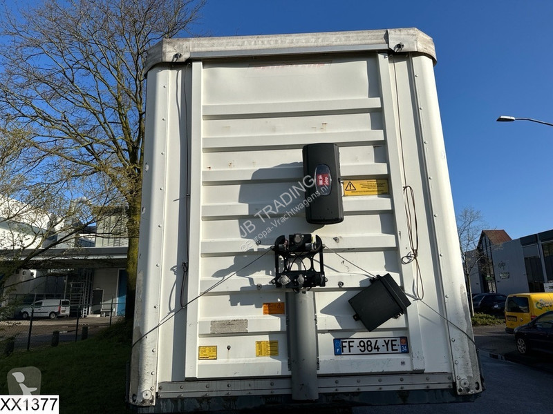 نصف مقطورة Fruehauf Tautliner Lift shaft