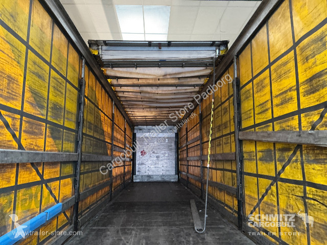 نصف مقطورة Schmitz Cargobull Curtainsider Mega