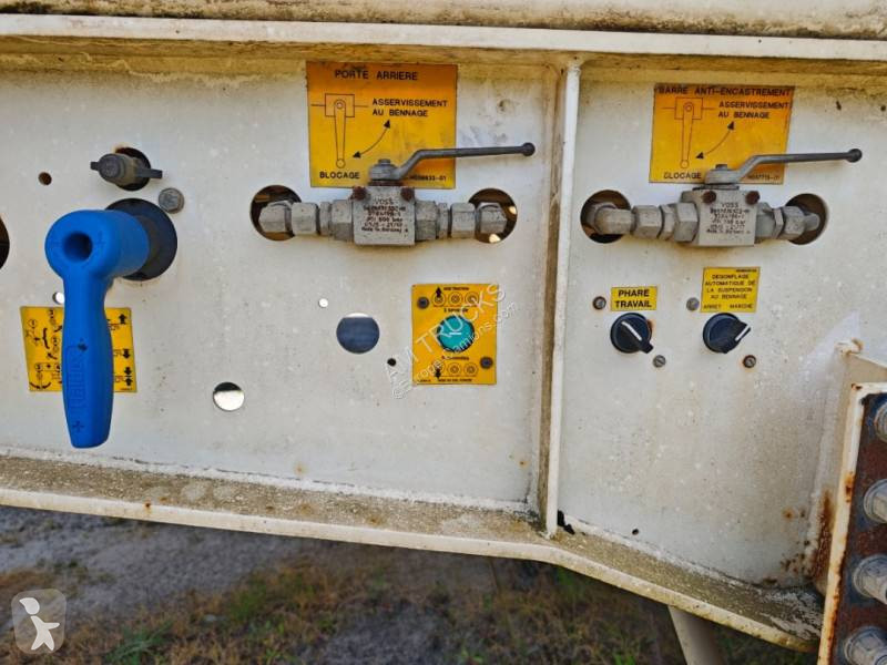 نصف مقطورة Fruehauf