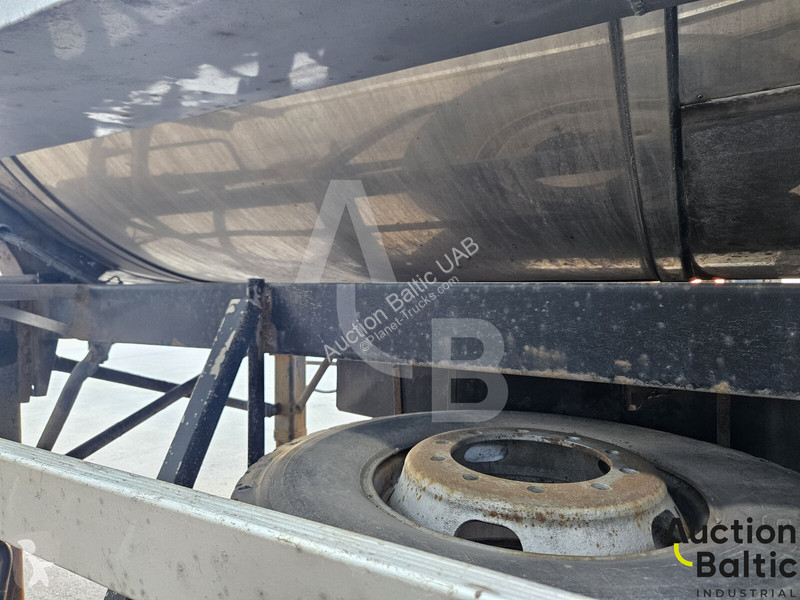 نصف مقطورة Burg BP012-24Z