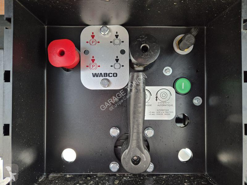 نصف مقطورة Lecitrailer  PLATEAU TWISTLOCKS