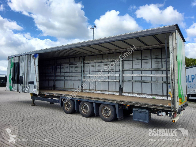 نصف مقطورة Schmitz Cargobull Curtainsider Mega...
