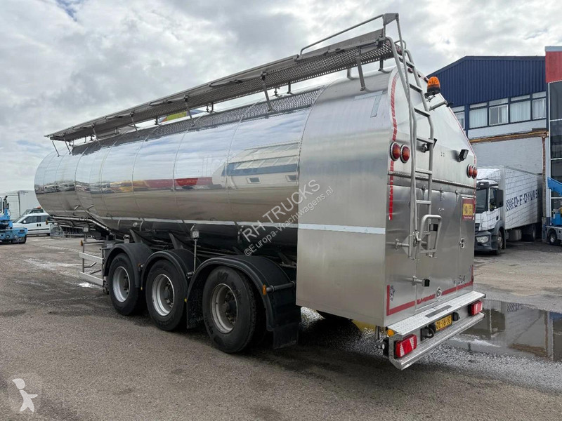 Oplegger Magyar S40EBT 3 AXLE MILKTANK