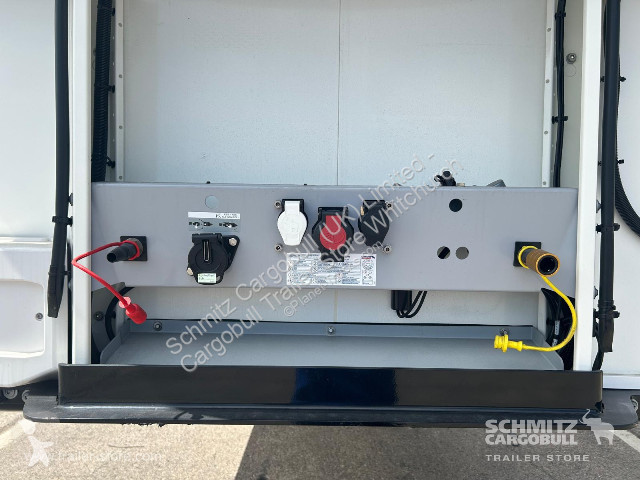 نصف مقطورة Schmitz Cargobull Reefer Standard