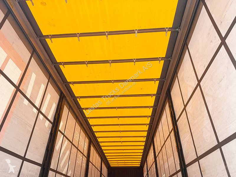 نصف مقطورة Krone Curtainsider / Planenauflieger