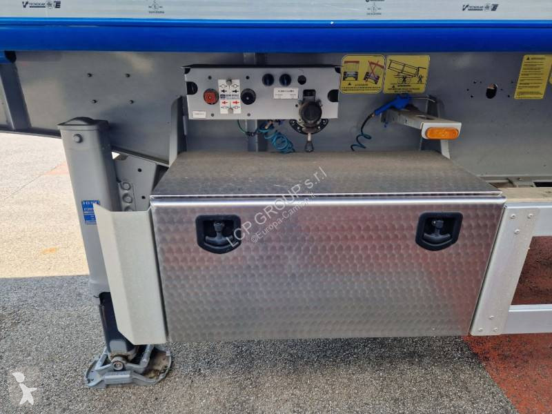 نصف مقطورة Tecnokar delfino al 11500 c