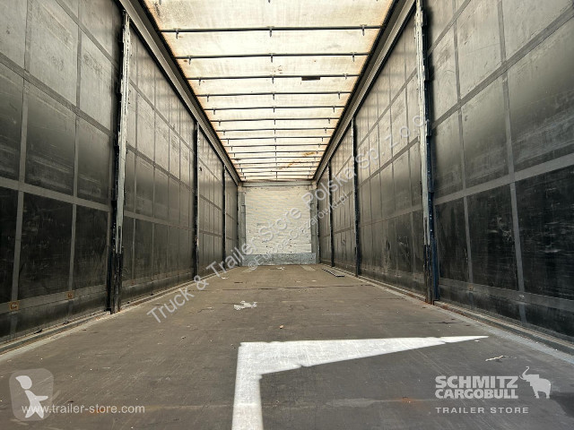 Полуприцеп Schmitz Cargobull Schiebeplane Standard