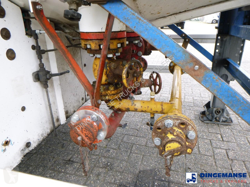 Oplegger  Gas tank steel 46.9 m3 / 1 comp + pump