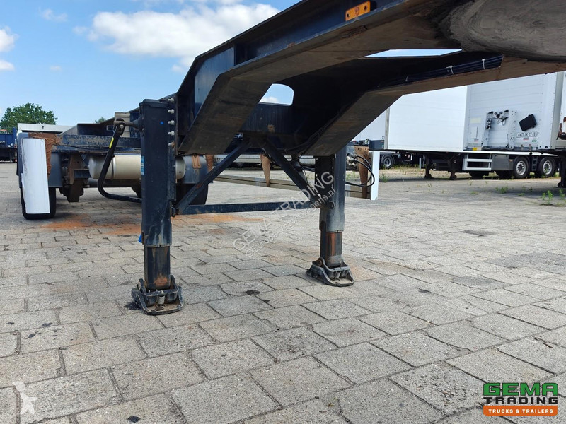 Oplegger Renders RMOC 12 27CC 40/45FT - Rear...