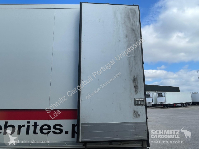 نصف مقطورة Schmitz Cargobull Semitrailer Reefer...