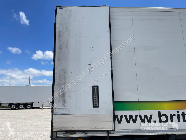نصف مقطورة Schmitz Cargobull Semitrailer Reefer...