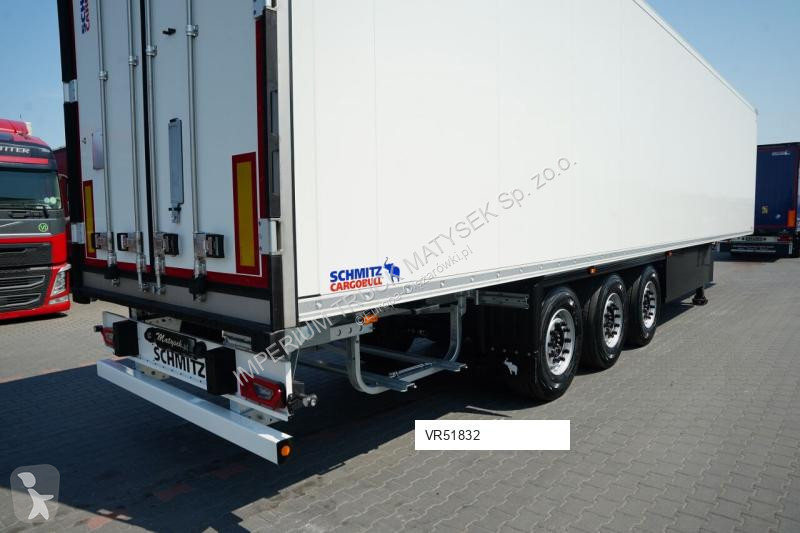 نصف مقطورة Schmitz Cargobull