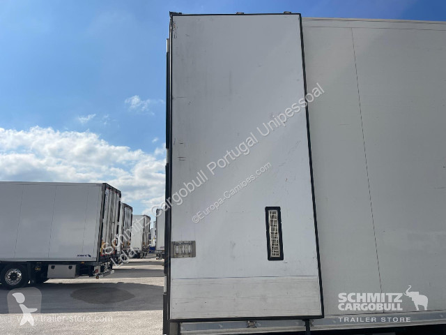 نصف مقطورة Schmitz Cargobull Semitrailer Reefer...