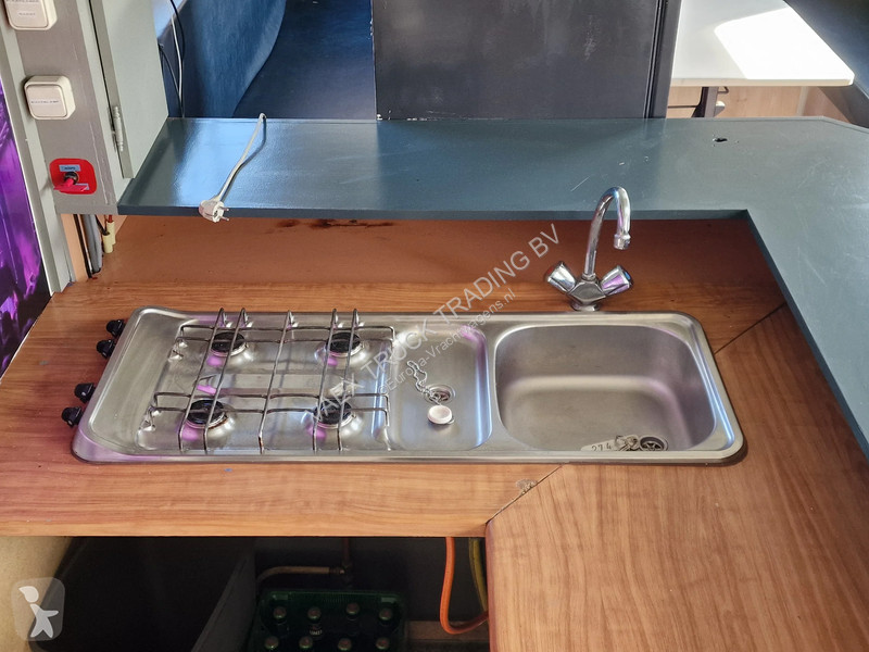 Полуприцеп  913- Camper trailer - 8 bed - Bar -...