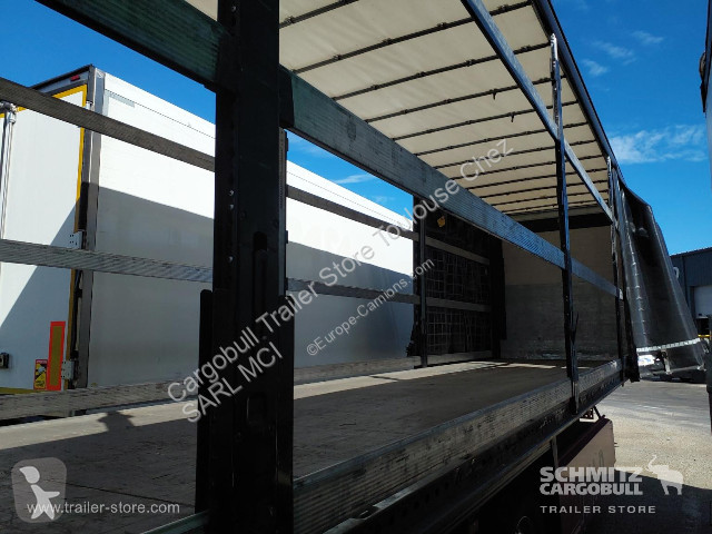 Полуприцеп Schmitz Cargobull Semitrailer...