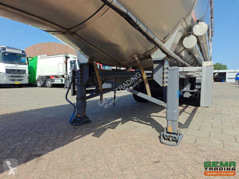 Полуприцеп Burg BPO 12-27 Z 32,620L - ADR FL/AT...