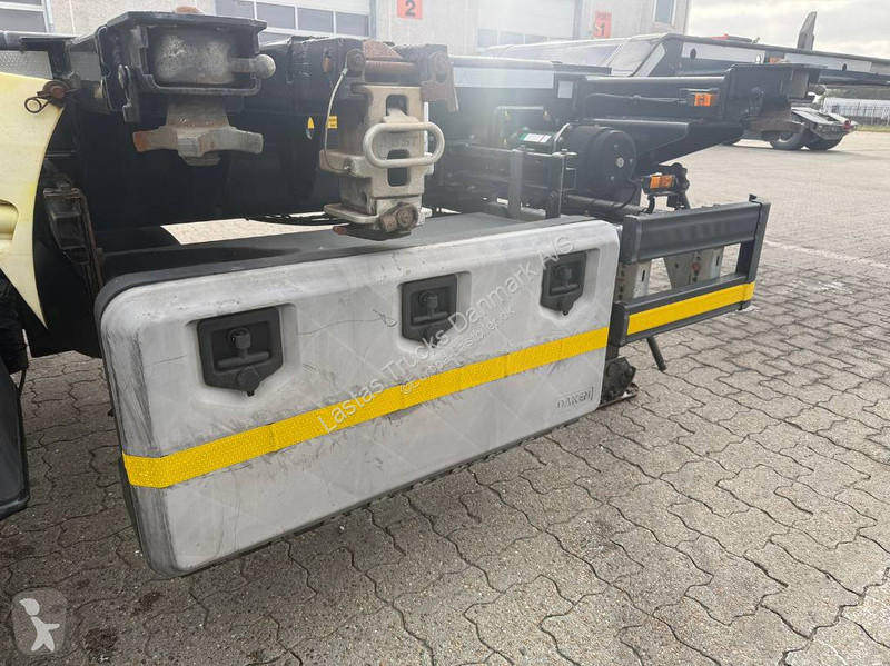 Полуприцеп  TRAILER 3 axle Container chassis /...