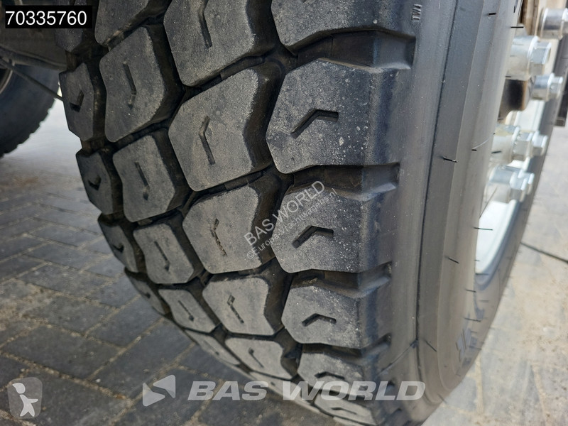 Полуприцеп Schwarzmüller SM 2 axles ISO Lift...