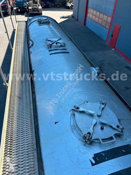 Полуприцеп Feldbinder EUT 40.3 40m³, 2 Euter,...