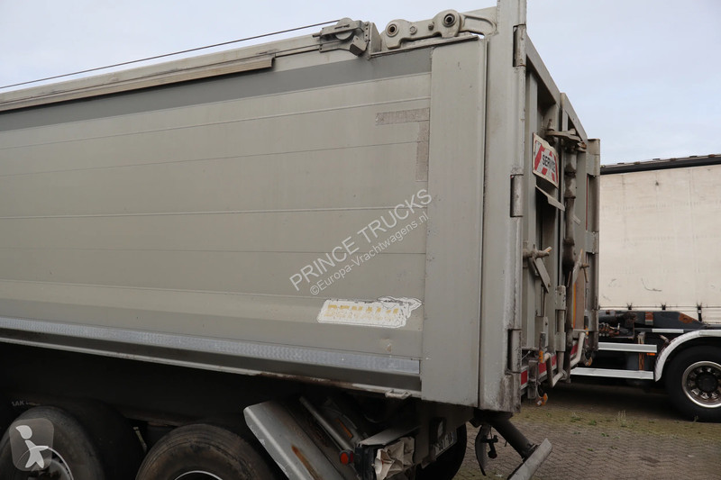 Semitrailer Benalu * C39 * 3AXLE * 26cub *
