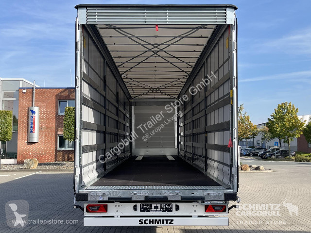 Schmitz Cargobull Curtainsider Mega Getränke...