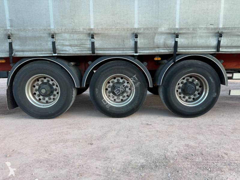 Fruehauf Bâchée semi-trailer