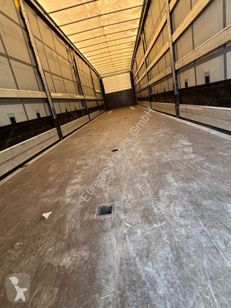 Schmitz Cargobull 3-achs...