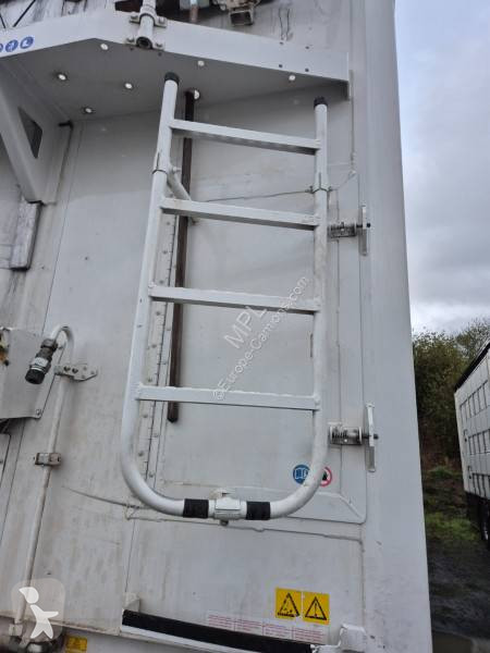 Stas  semi-trailer