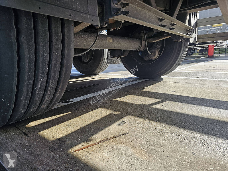 Oplegger Schmitz Cargobull SCB*S3T 3 AXLES...
