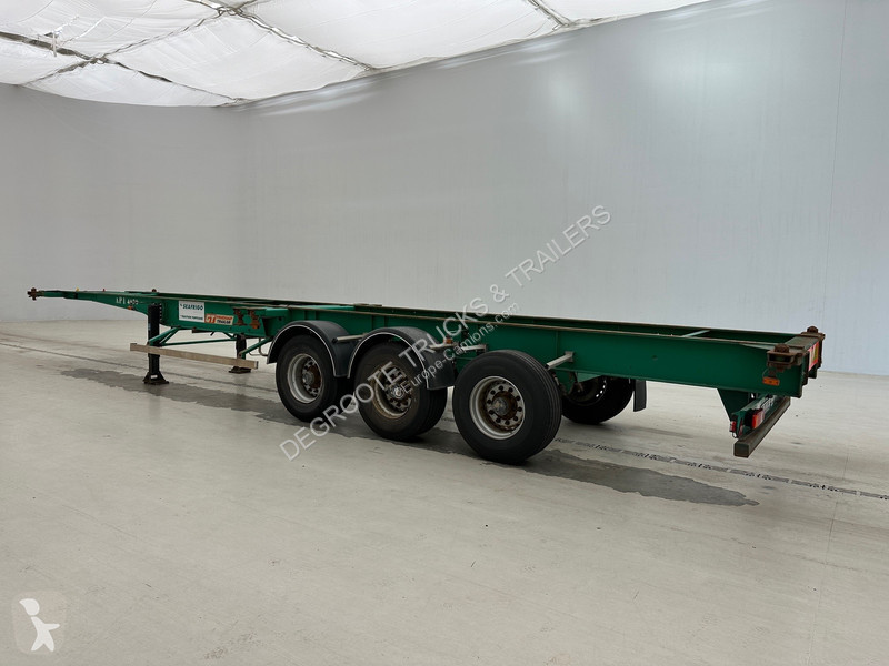 Semitrailer Fruehauf 4 x Skelet 2 x 20-40 ft
