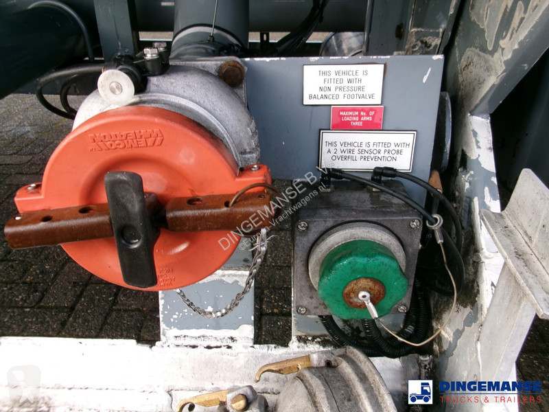 Semiremorca LAG Fuel tank alu 45.2 m3 / 6 comp...