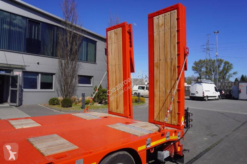 Semitrailer Kässbohrer LB3E low-bed...