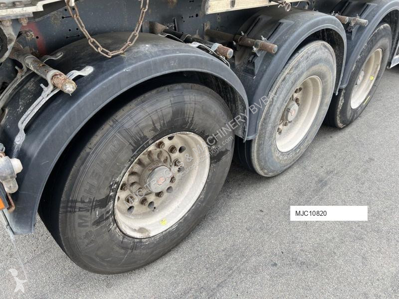 Semitrailer Schmitz Cargobull SKI 24 3-AXLES...