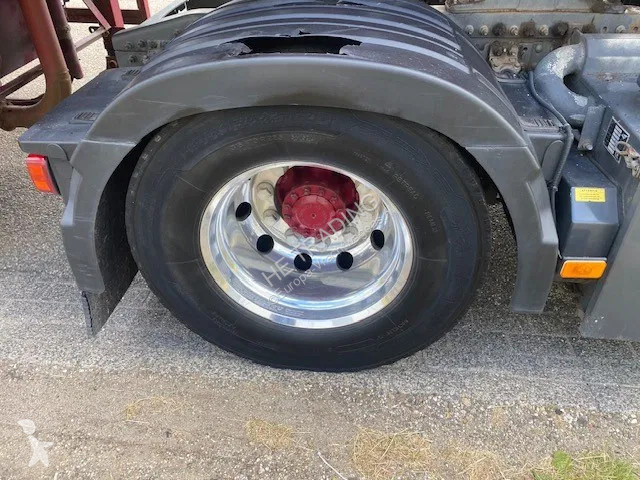 Semiremorca Volvo met Wijnveen silo oplegger 24...