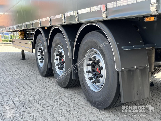Semitrailer Berger Curtainsider Standard Getränke