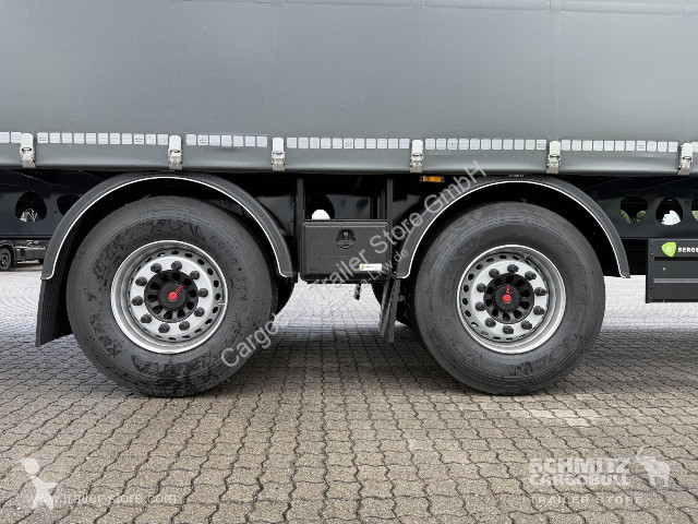 Oplegger Berger Curtainsider Standard Getränke