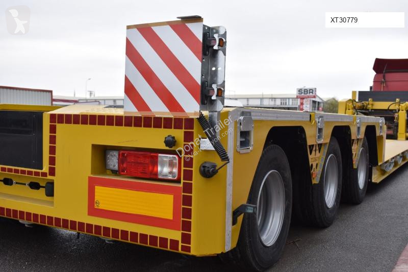 Oplegger Donat Front loading hydraulic lowbed