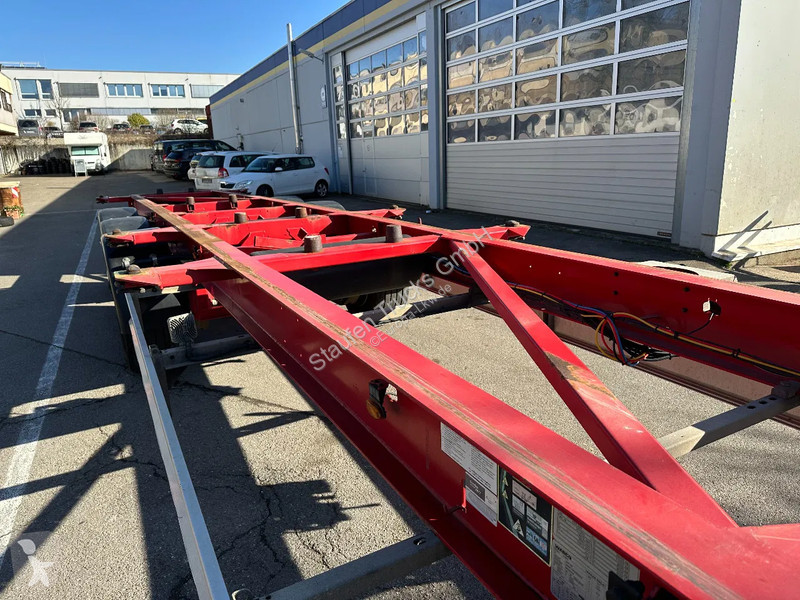 Semitrailer Fliegl Containerchassis für 2...