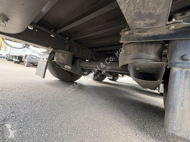Semitrailer Wielton...