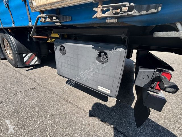 Semitrailer Schwarzmüller...