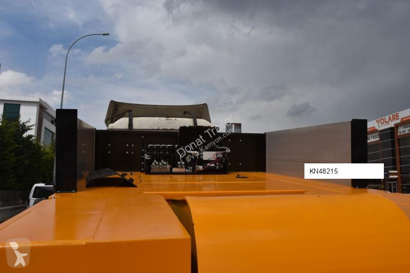 Donat 8 axle Heavy Duty lowbed with hydraulic...